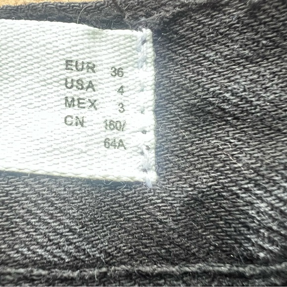 MNG Havana Women’s Black High Rise Straight Leg Button Fly Jeans Frayed Hem Sz 4 - Picture 8 of 10